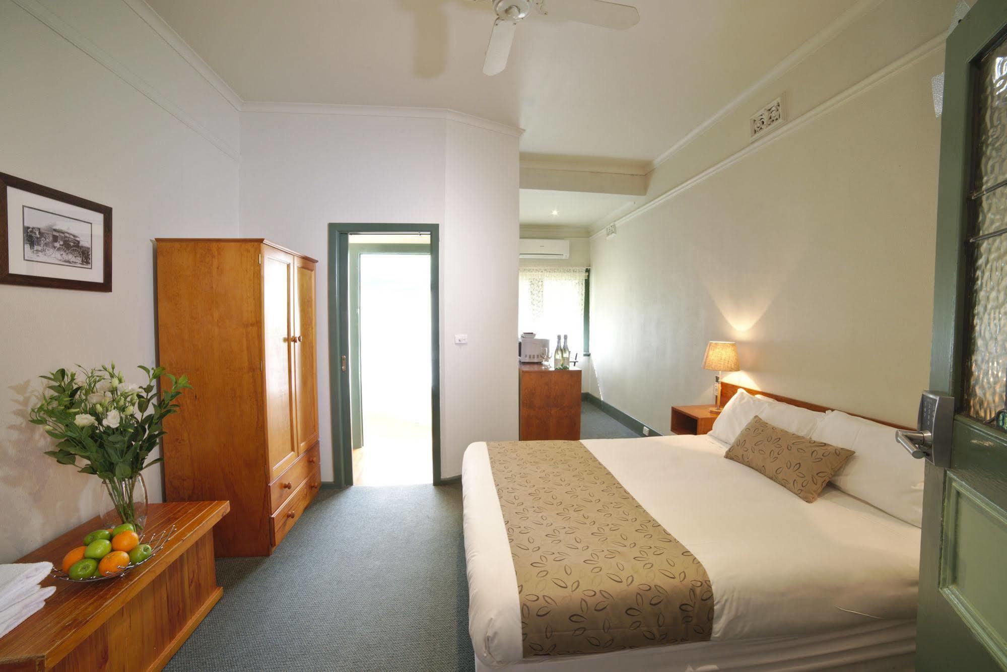 Ballarat Station Apartments Екстер'єр фото