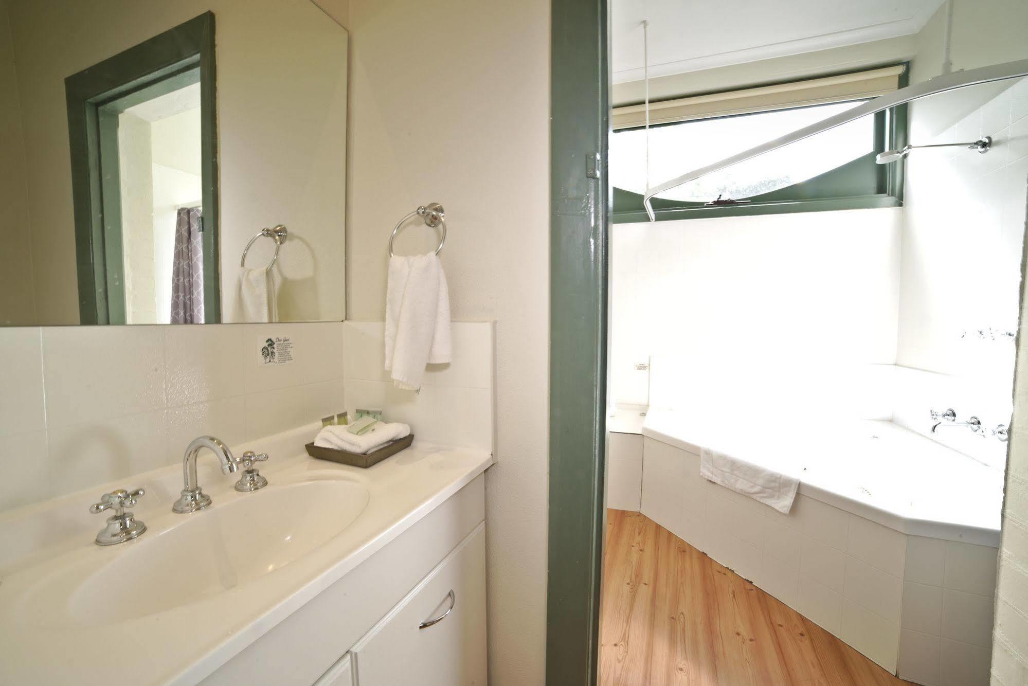 Ballarat Station Apartments Екстер'єр фото